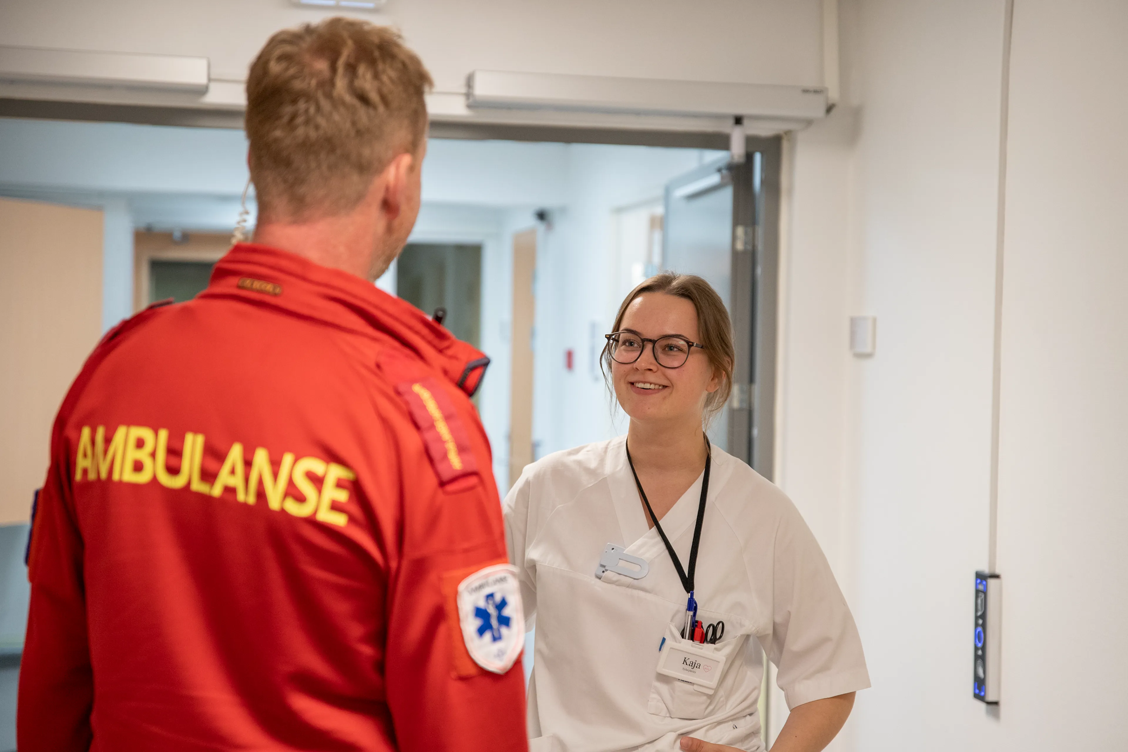 ambulansearbeider og sykepleier